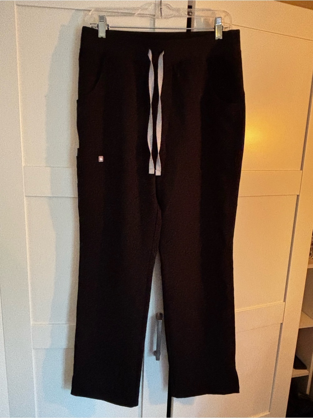 FIGS women's Black Drawstring scrub Pants medium nurse nursing